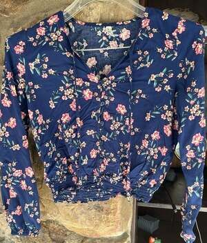 Mudd Women's Navy Floral Long Sleeve Button-Up Ruffled Crop Cottagecore Floral
